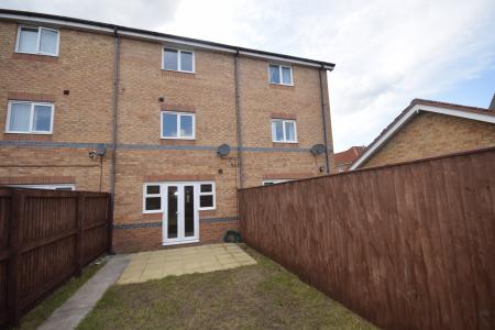 3 bedroom Town house to let in Ingot Close, Brymbo, LL11