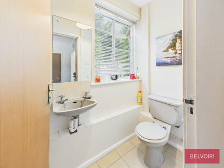 1 bedroom House share to let in Powell Road, Rhosddu, LL12