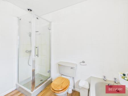 1 bedroom House share to let in Powell Road, Rhosddu, LL12