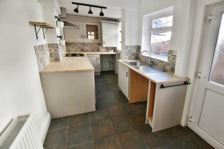 2 bedroom Semi-detached house to let in Bernard Road, Wrexham, LL13