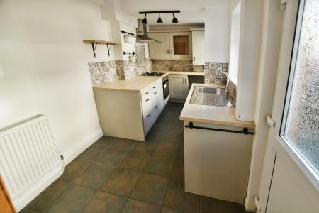 2 bedroom Semi-detached house to let in Bernard Road, Wrexham, LL13