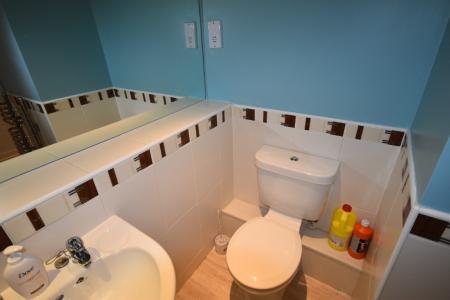 2 bedroom Flat to let in Caxton Place, Wrexham, LL11
