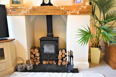 2 bedroom Semi-detached house for sale in High Street, Ffrith, Wrexham, LL11