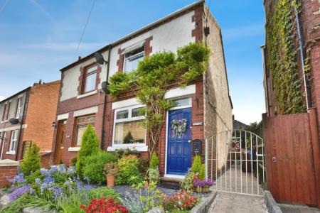 2 bedroom Semi-detached house for sale in High Street, Ffrith, Wrexham, LL11