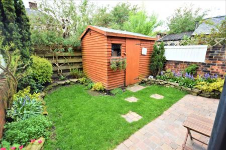 2 bedroom Semi-detached house for sale in High Street, Ffrith, Wrexham, LL11