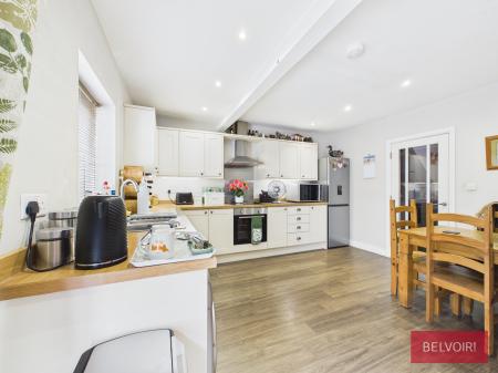 3 bedroom Terraced House for sale in Church Street, Holt, Wrexham, LL13