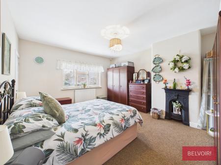 3 bedroom Terraced House for sale in Church Street, Holt, Wrexham, LL13
