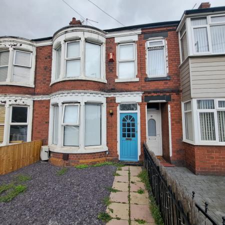 1 bedroom House share to let in NEW ROAD, Wrexham, LL11