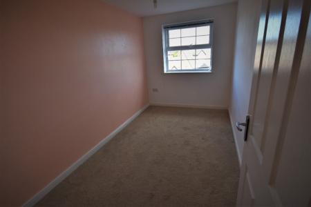 2 bedroom Flat for sale in Off Watery Road, Wrexham, LL13