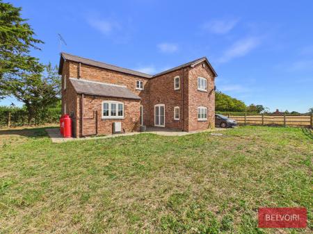 3 bedroom Detached house to let in Llyndir Lane, Rossett, LL12