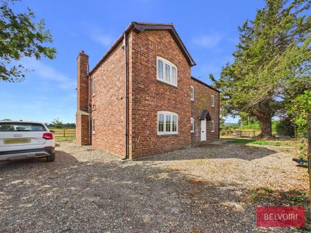 3 bedroom Detached house to let in Llyndir Lane, Rossett, LL12