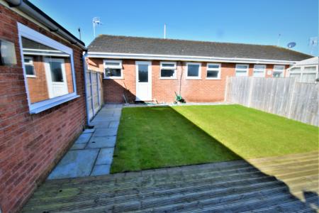 2 bedroom Bungalow to let in Oakfield, Wrexham, LL13