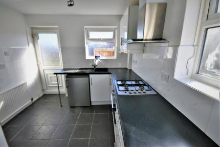 2 bedroom Bungalow to let in Oakfield, Wrexham, LL13