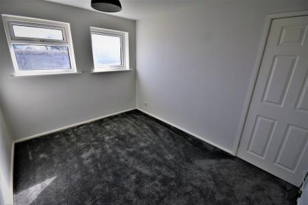 2 bedroom Bungalow to let in Oakfield, Wrexham, LL13