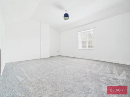 3 bedroom Flat to let in Railway Road, Cefn Mawr, LL14