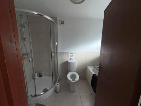 1 bedroom House share to let in Smithfield Road, Wrexham, LL13