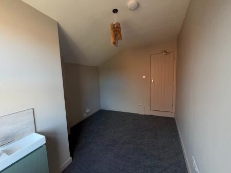 1 bedroom House share to let in Smithfield Road, Wrexham, LL13