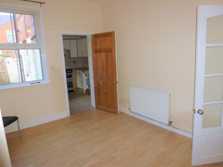 2 bedroom Terraced House to let in Edward Street, Wrexham, LL13