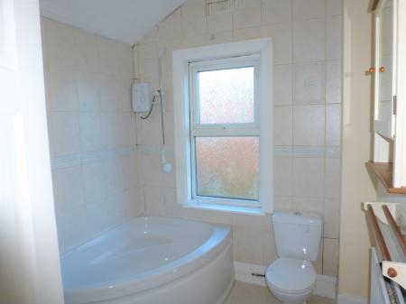 2 bedroom Terraced House to let in Edward Street, Wrexham, LL13
