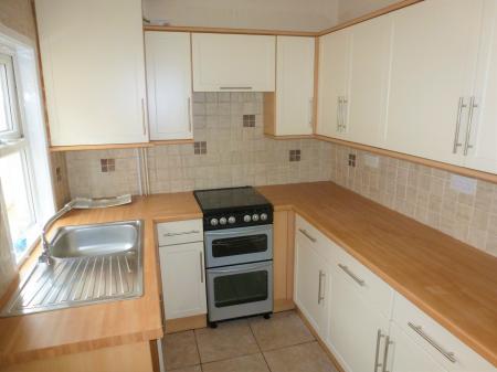 2 bedroom Terraced House to let in Edward Street, Wrexham, LL13