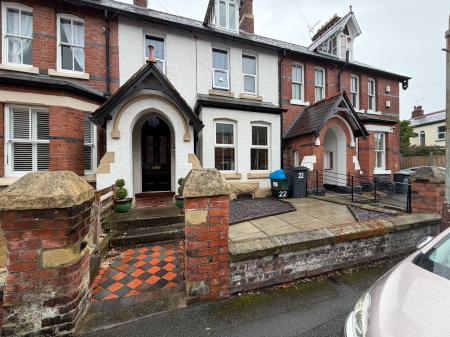 1 bedroom Studio flat to let in Wellington Road,, Wrexham, LL13