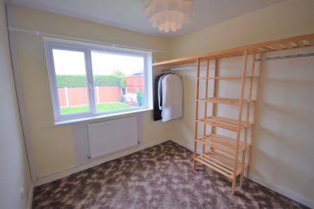3 bedroom Bungalow to let in Ffordd Cynan, Wrexham, LL12
