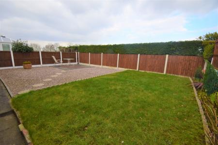 3 bedroom Bungalow to let in Ffordd Cynan, Wrexham, LL12