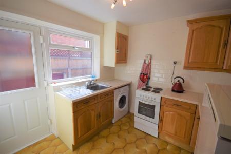 3 bedroom Bungalow to let in Ffordd Cynan, Wrexham, LL12