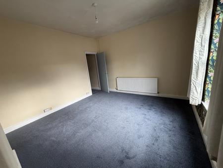 2 bedroom Terraced House to let in Empress Road, Wrexham, LL13
