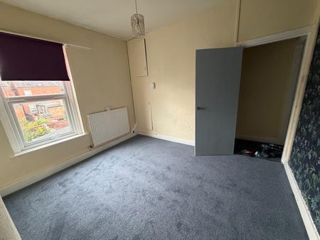2 bedroom Terraced House to let in Empress Road, Wrexham, LL13