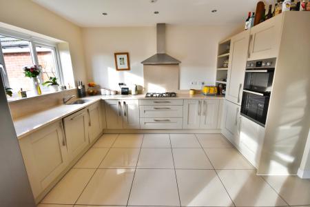 4 bedroom Detached house for sale in Llys Y Groes, Wrexham, LL13