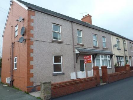 1 bedroom Flat to let in Hall Street, Rhosllanerchrugog, LL14