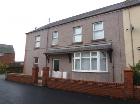 Hall Street, Rhosllanerchrugog, LL14