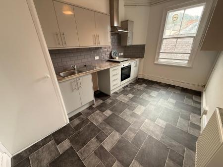 3 bedroom Duplex to let in Oak Street, Llangollen, LL20