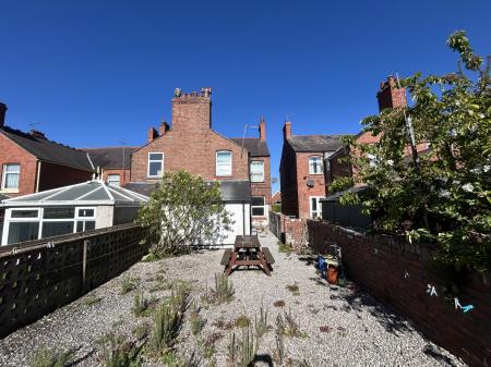 4 bedroom Terraced House for sale in New Road, Wrexham, LL11
