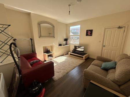 4 bedroom Terraced House for sale in New Road, Wrexham, LL11