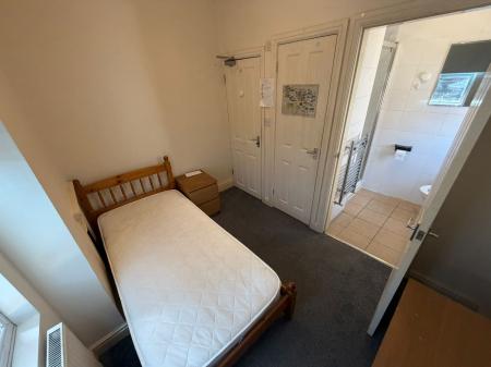 4 bedroom Terraced House for sale in New Road, Wrexham, LL11