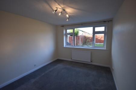 3 bedroom Bungalow to let in Ffordd Alun, Wrexham, LL12