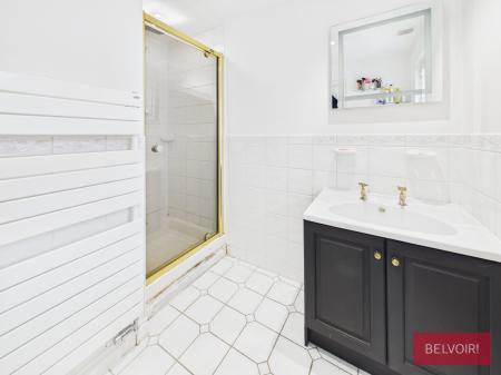 4 bedroom Detached house for sale in Orchard Gardens, Wrexham, LL11