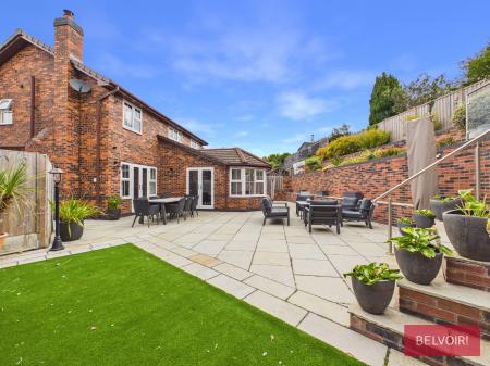 4 bedroom Detached house for sale in Orchard Gardens, Wrexham, LL11