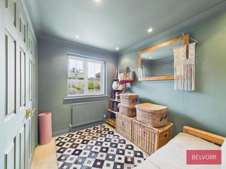 4 bedroom Detached house for sale in Orchard Gardens, Wrexham, LL11