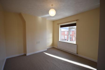 3 bedroom Terraced House to let in Norman Road, Wrexham, LL13