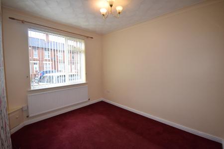 3 bedroom Terraced House to let in Norman Road, Wrexham, LL13