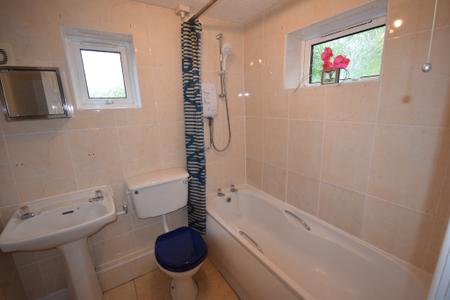 3 bedroom Terraced House to let in Norman Road, Wrexham, LL13