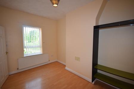 3 bedroom Terraced House to let in Norman Road, Wrexham, LL13