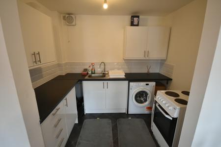 1 bedroom Flat to let in Ney Court, Wrexham, LL13