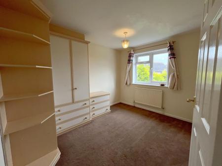 4 bedroom Detached house for sale in James Gavin Way, Oadby Grange, Leicester, LE2