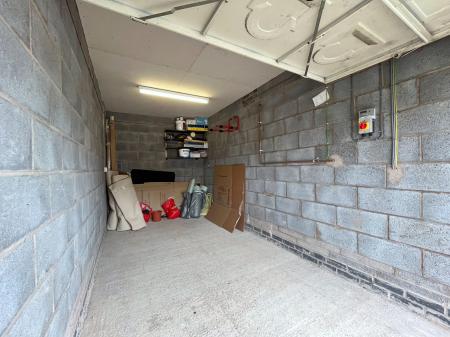 4 bedroom Detached house for sale in James Gavin Way, Oadby Grange, Leicester, LE2