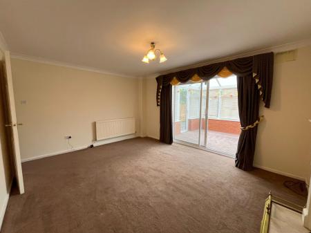 4 bedroom Detached house for sale in James Gavin Way, Oadby Grange, Leicester, LE2