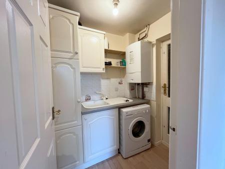 4 bedroom Detached house for sale in James Gavin Way, Oadby Grange, Leicester, LE2